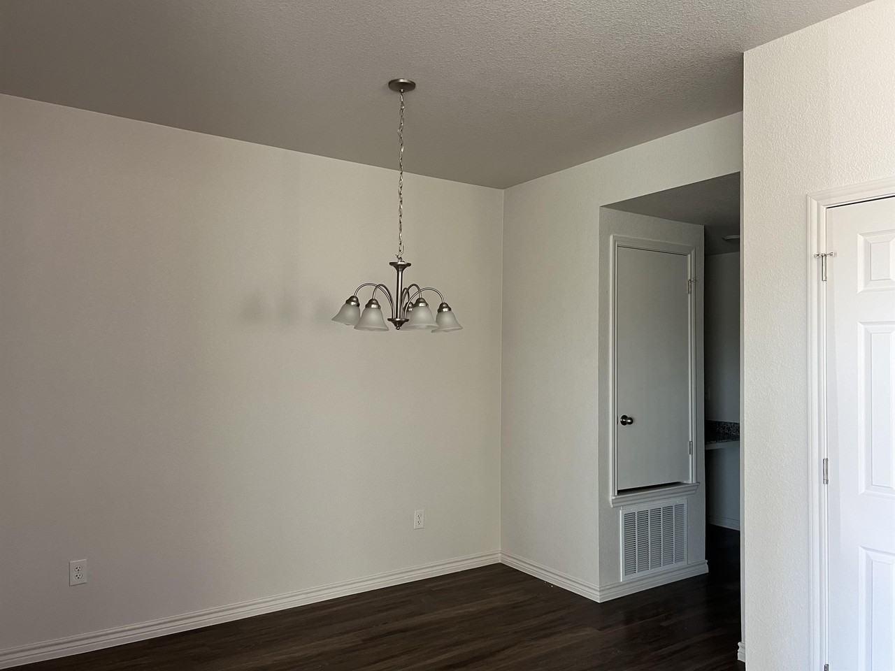 5507 Cessida Drive #B - Photo 4 of 10