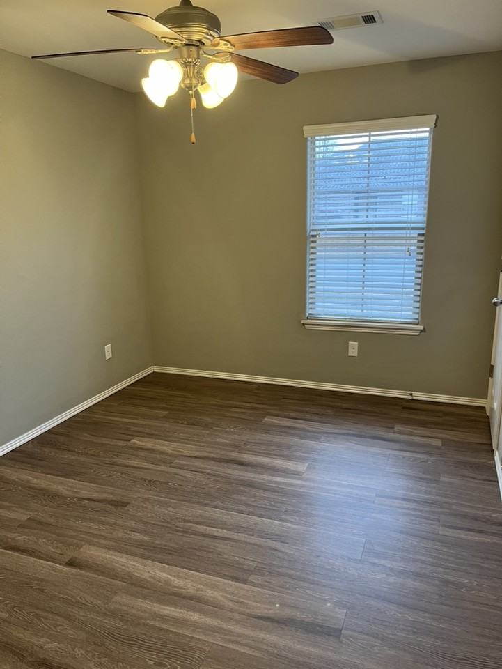 3301 Sw Windrift Ave #1 - Photo 5 of 10