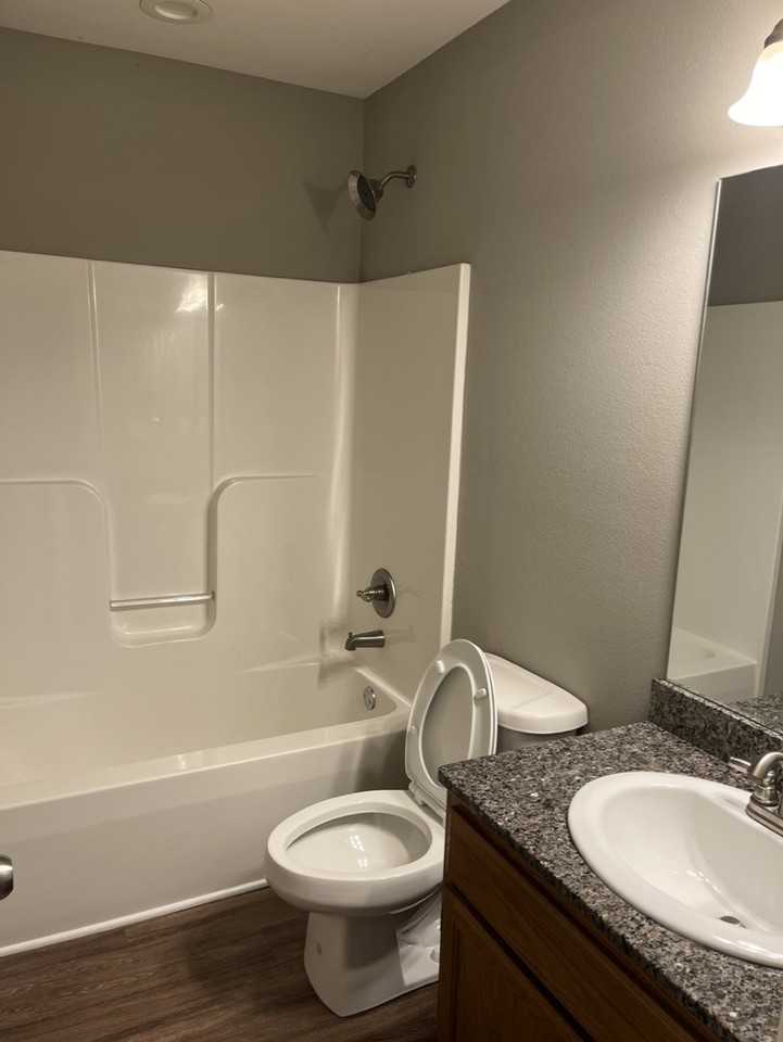 3301 Sw Windrift Ave #1 - Photo 6 of 10