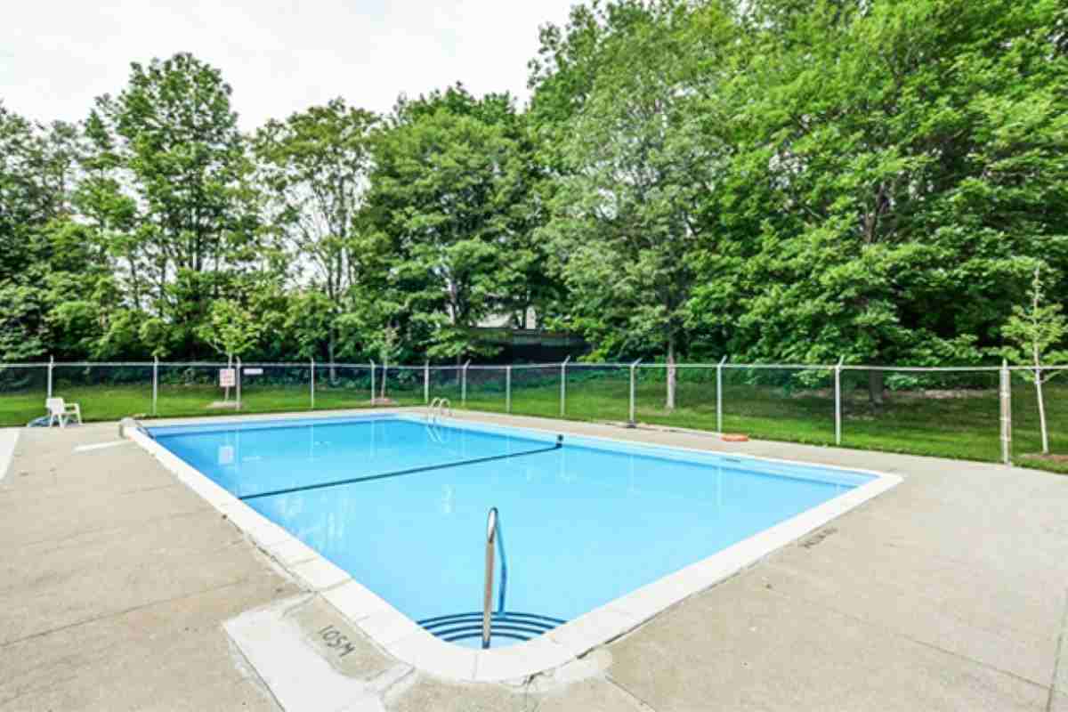 Rathburn Apartments 2121 Rathburn Rd E, Mississauga, ON L4W 2X3 Zumper