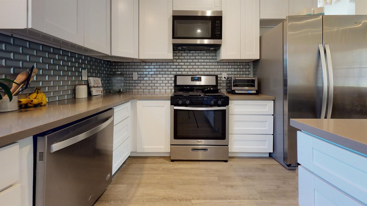 5126 Ewing St #1 - Photo 4 of 14