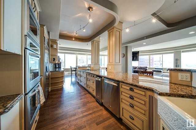 10106 105 Street Northwest #1002 - Photo 4 of 16