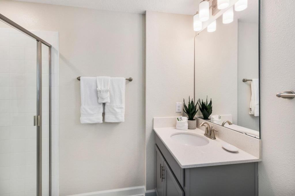 8945 Stinger Dr - Photo 7 of 24