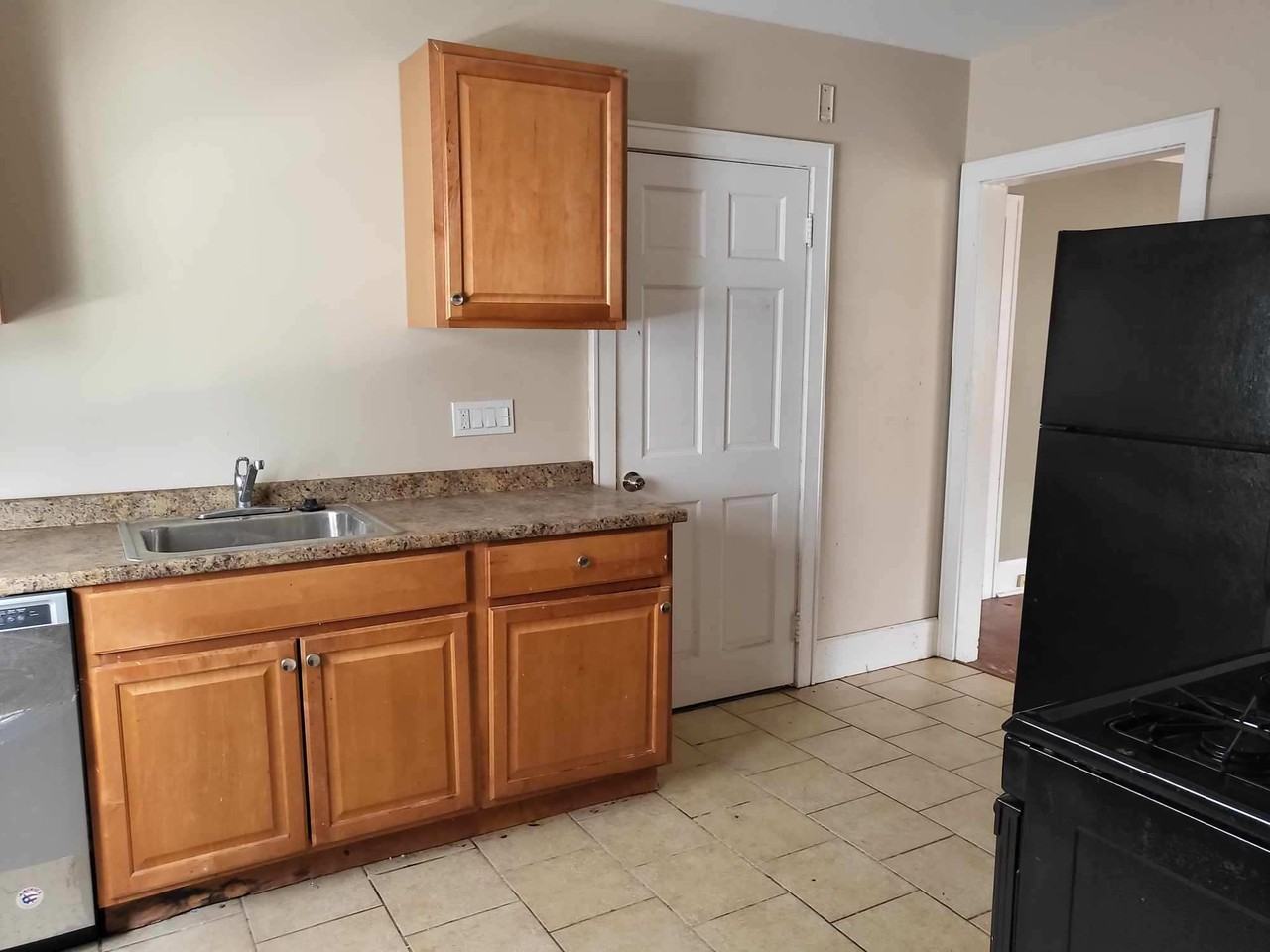 3574 Daleford Rd - Photo 3 of 14