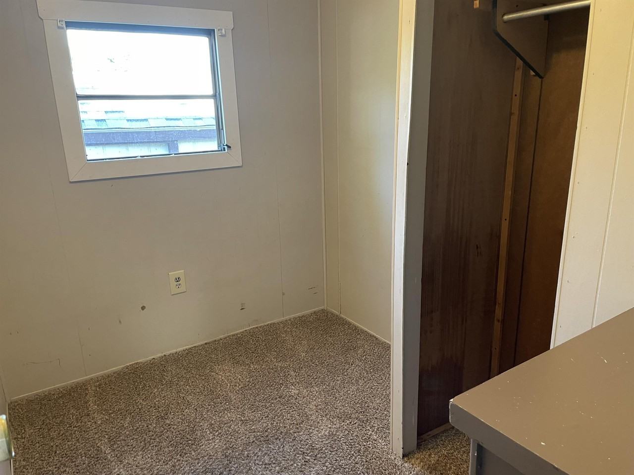 106 1st Ave Sw - Photo 2 of 10