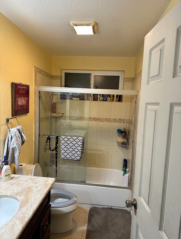 2948 Covewood Ct - Photo 3 of 4