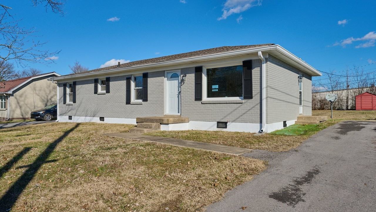 204 Greer Dr - Photo 2 of 19