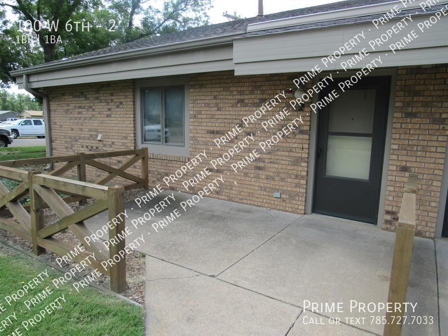 100 W 6th St #2 - Photo 2 of 12