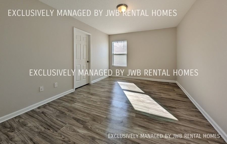 11375 Hobart Blvd - Photo 2 of 8