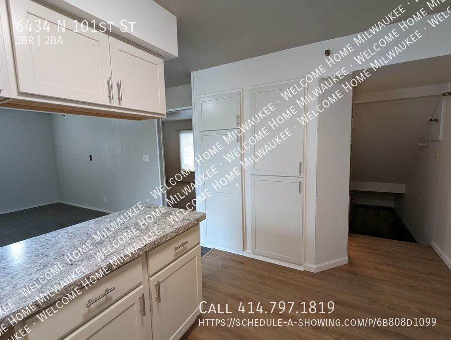 6434 N 101st St - Photo 3 of 14