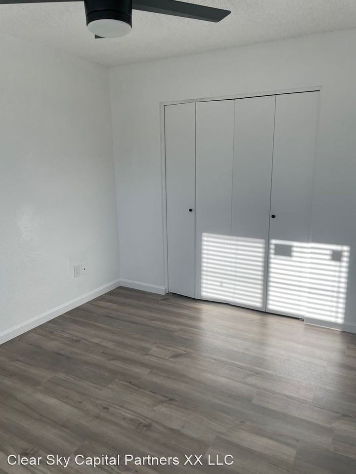 1725 E Cambridge Ave - Photo 3 of 13