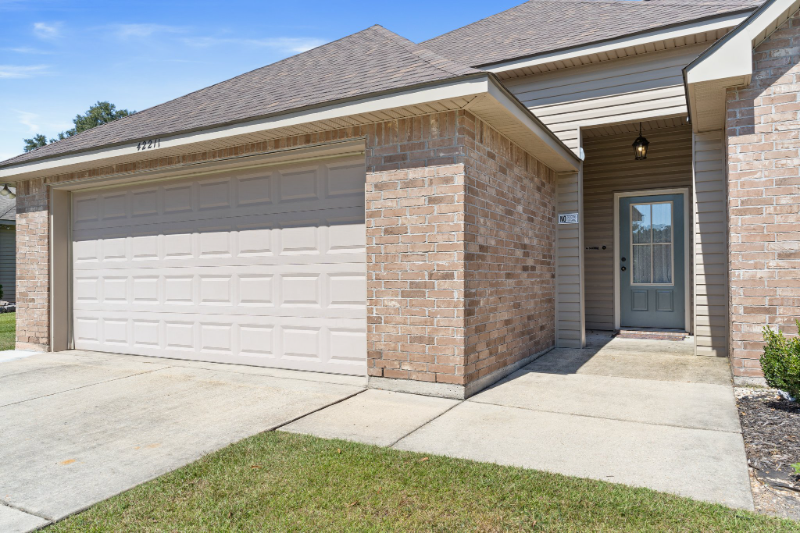 42211 Broadwalk Ave - Photo 3 of 21