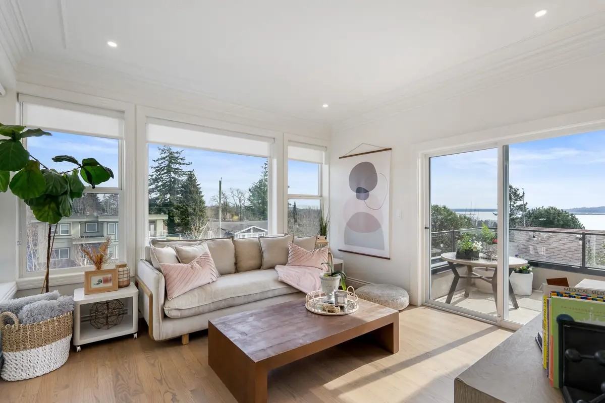 1041 Ewson Street - Photo 2 of 17