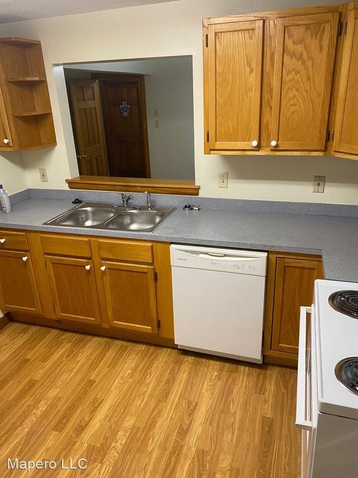 874 Fairmont Rd - Photo 3 of 10