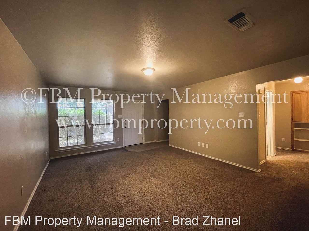 325 & 327 Lois - Photo 3 of 12