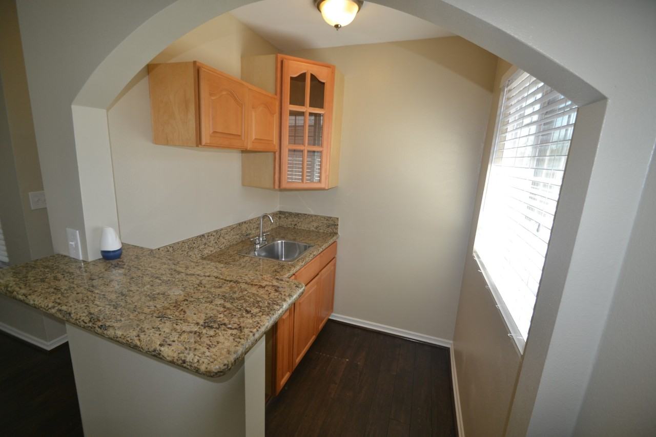 12135 Wilson Ave - Photo 2 of 13