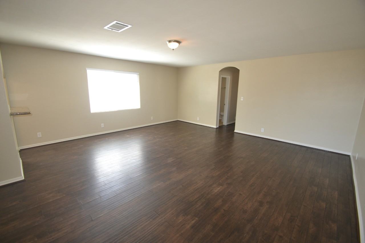 12135 Wilson Ave - Photo 3 of 13