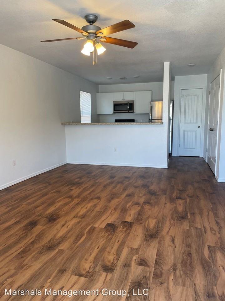 (200-202) HOWARD / (101 & 103) ARKANASAS STREET / (100-202) RAZORBACK WAY - Photo 2 of 6