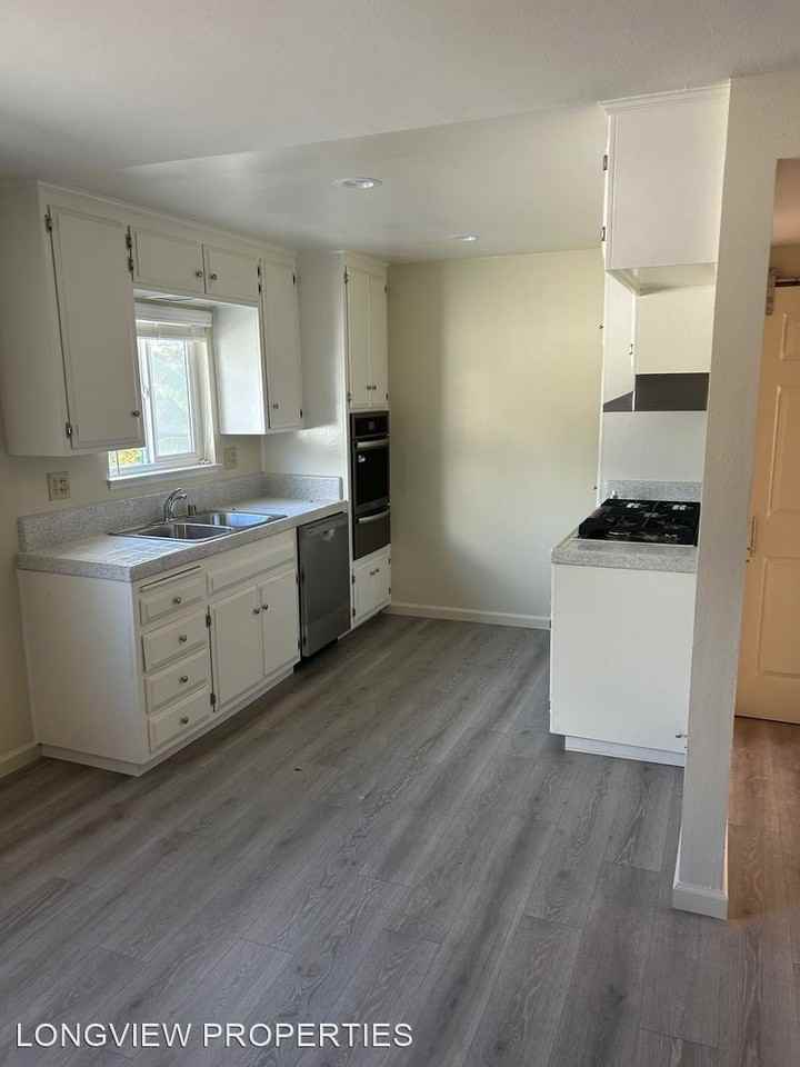 12842 Newport Avenue - Photo 2 of 5