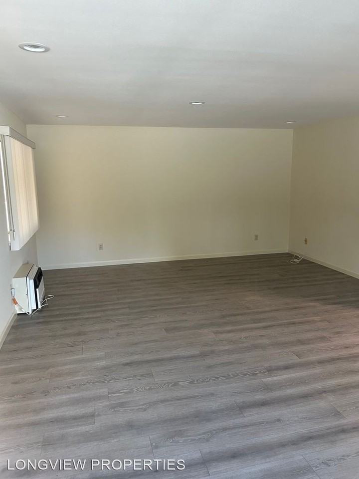 12842 Newport Avenue - Photo 3 of 5