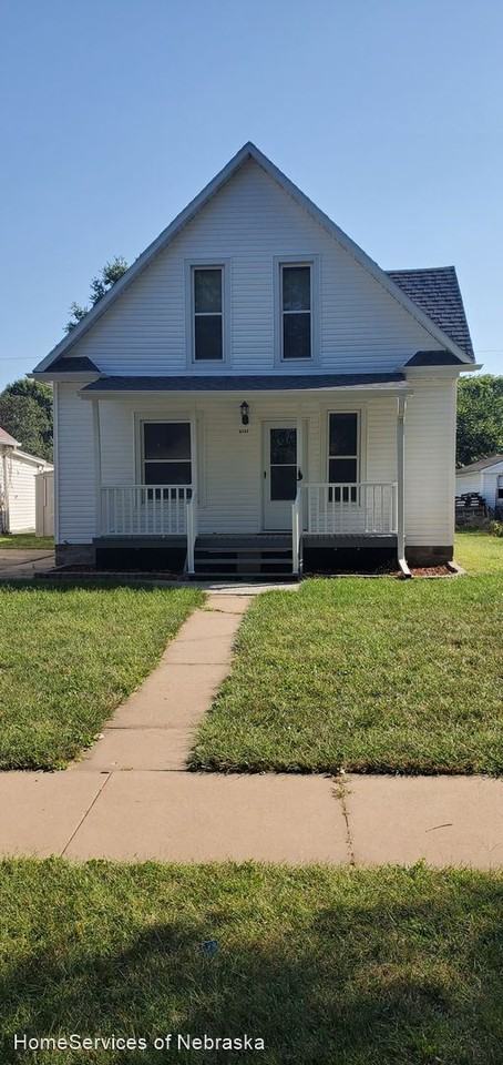 6137 Logan Ave - Photo 2 of 11