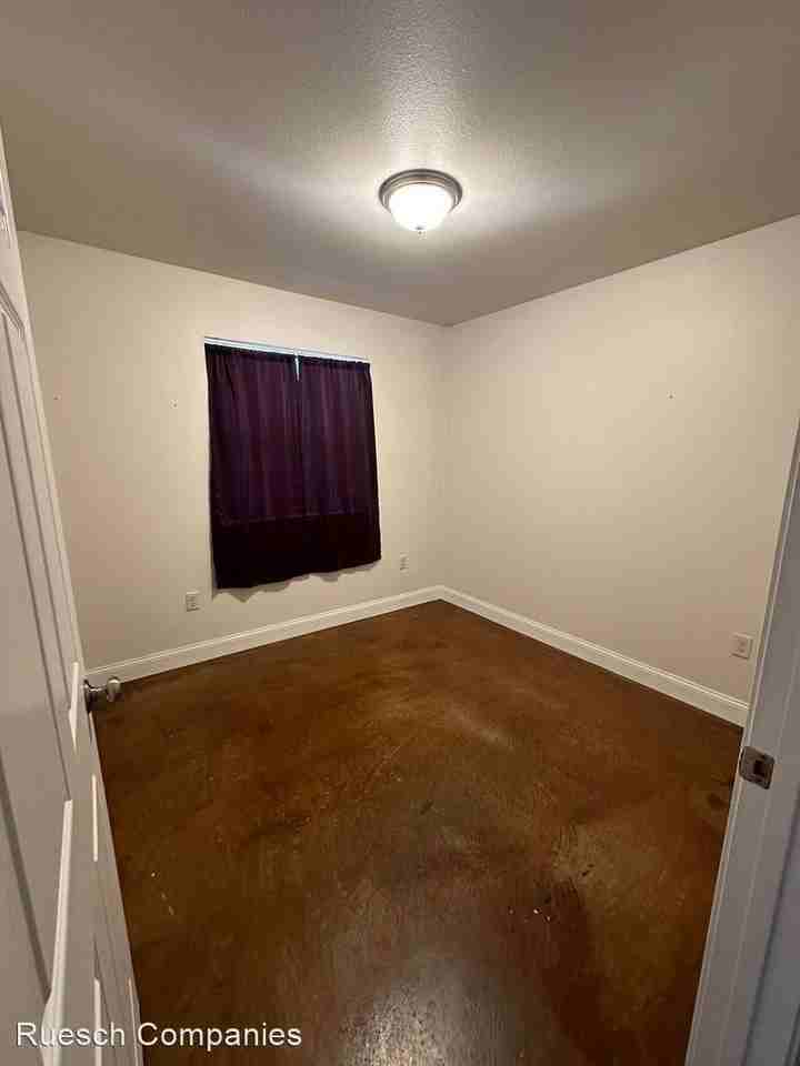 1421 21st Avenue South 101-105 - Photo 3 of 6