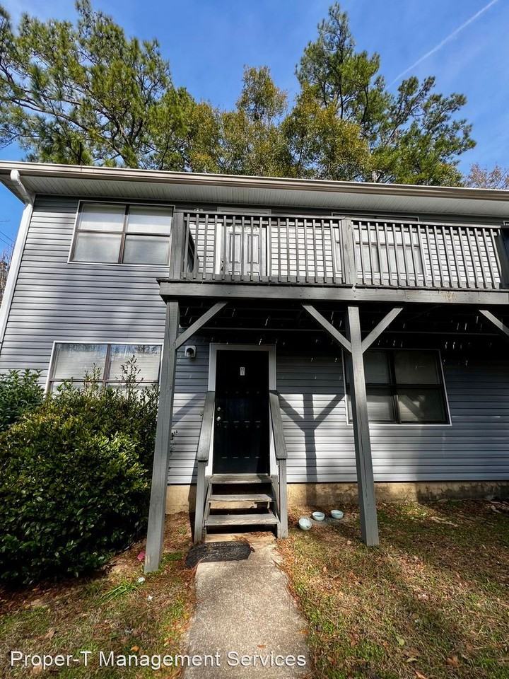 301 Dixie Dr - Photo 2 of 19