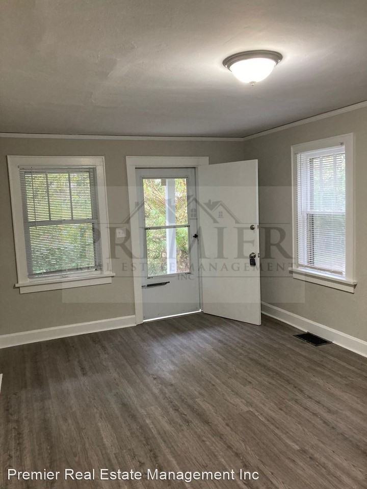 725 N Willis Ave - Photo 3 of 22