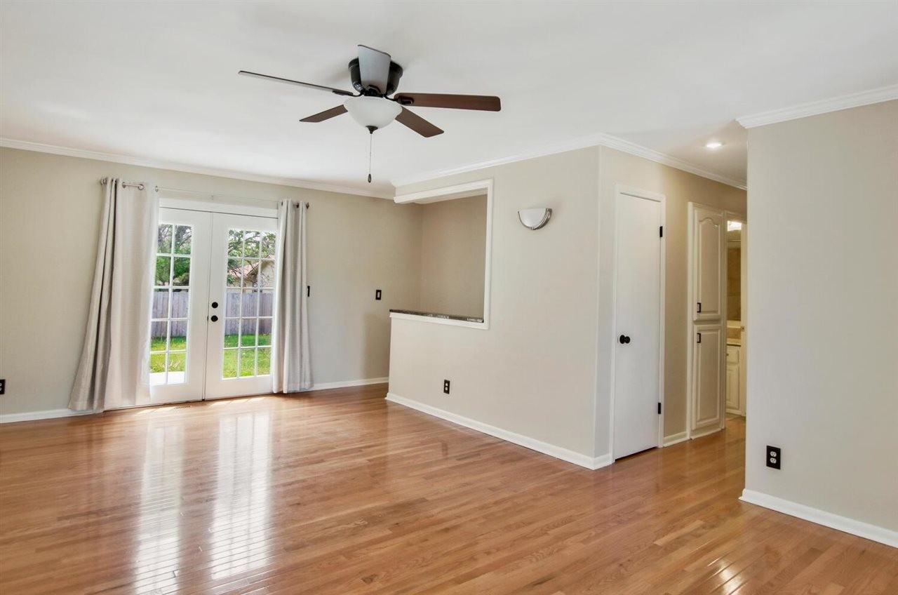 4036 N Edgemoor St - Photo 2 of 36