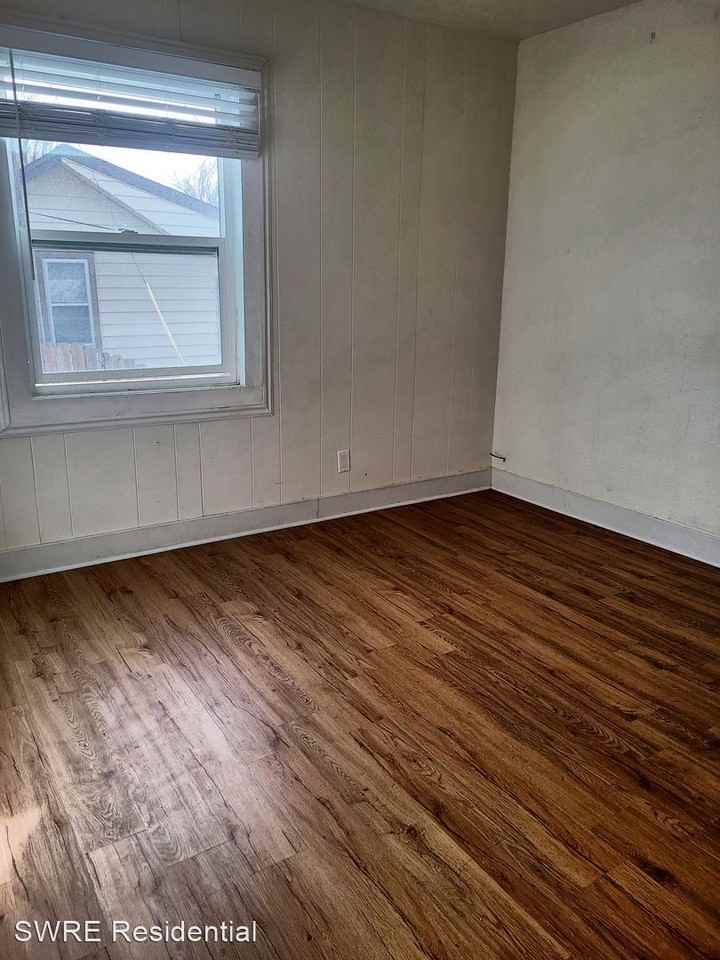 814 7th Street Units 1-6 - Photo 3 of 3