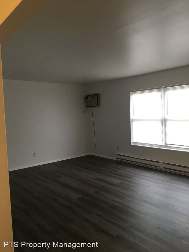 497 Ivy Lane - Photo 3 of 7