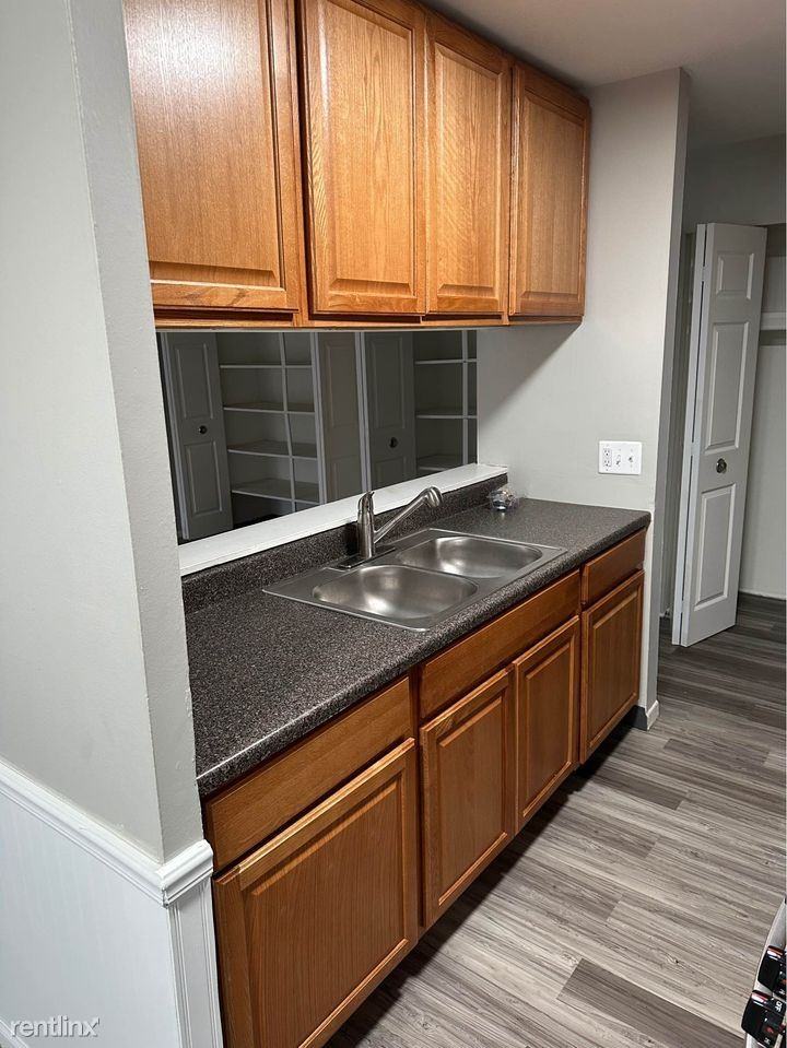 Mapleridge apartments - Photo 2 of 20