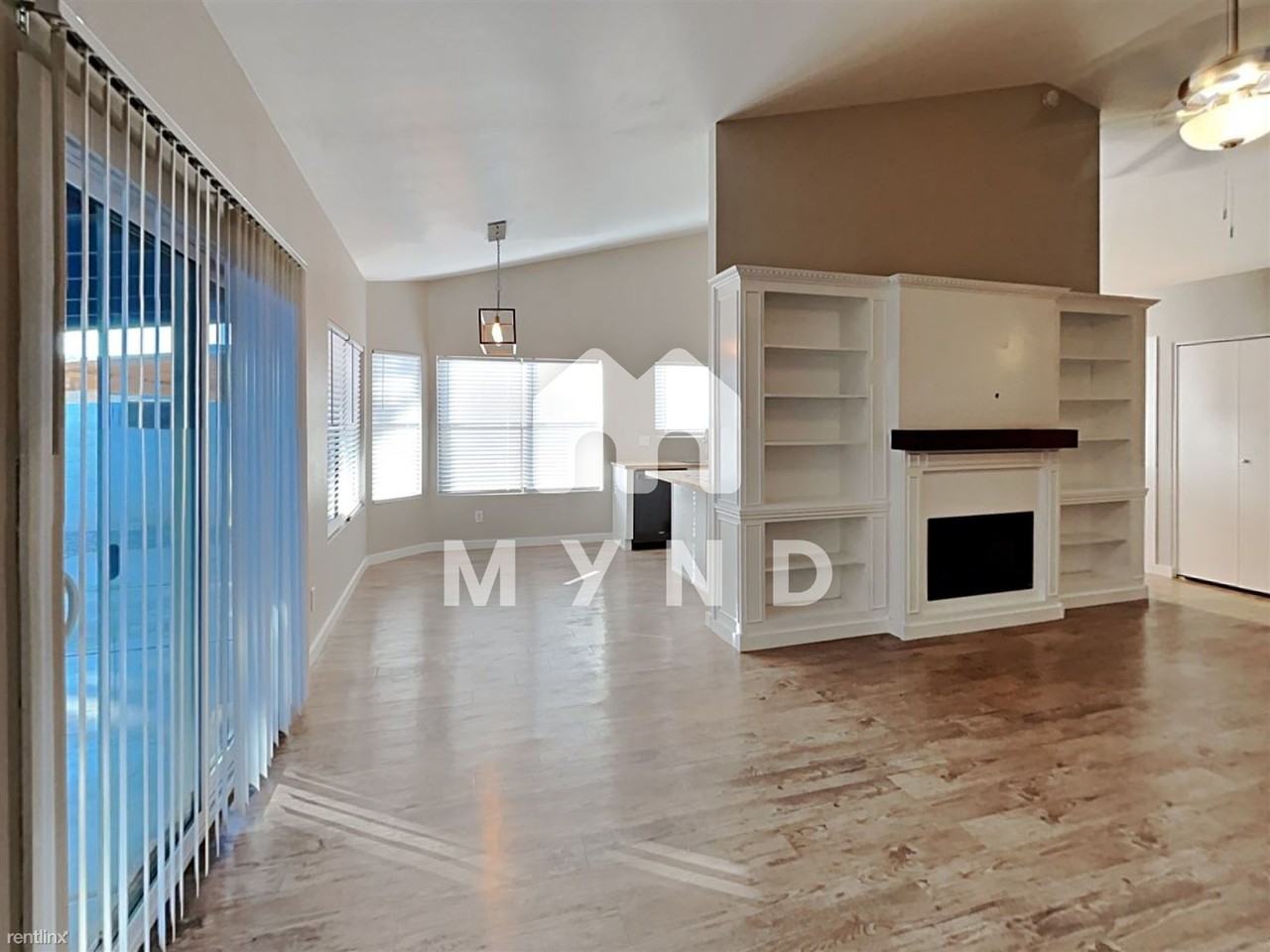 2713 N 88th Ln - Photo 3 of 28