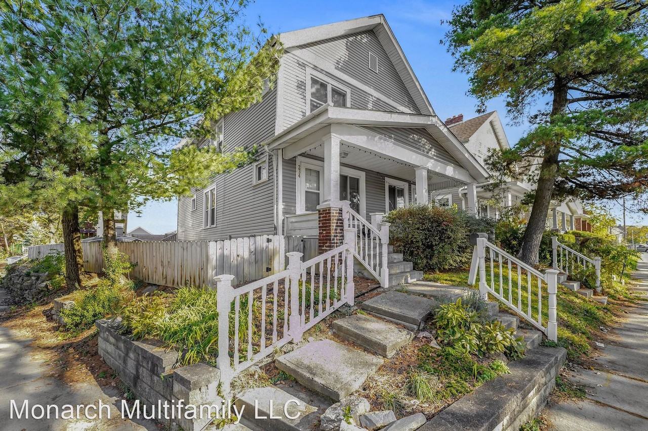 234-236 E Hudson St - Photo 3 of 22