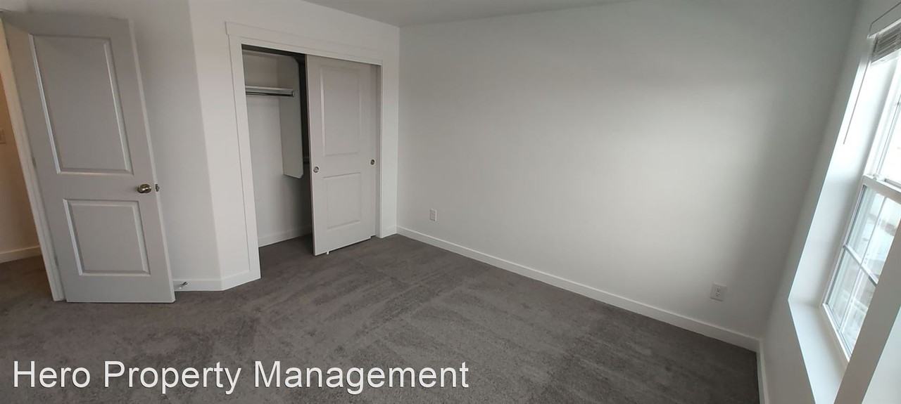 531 S Oracle St - Photo 3 of 36