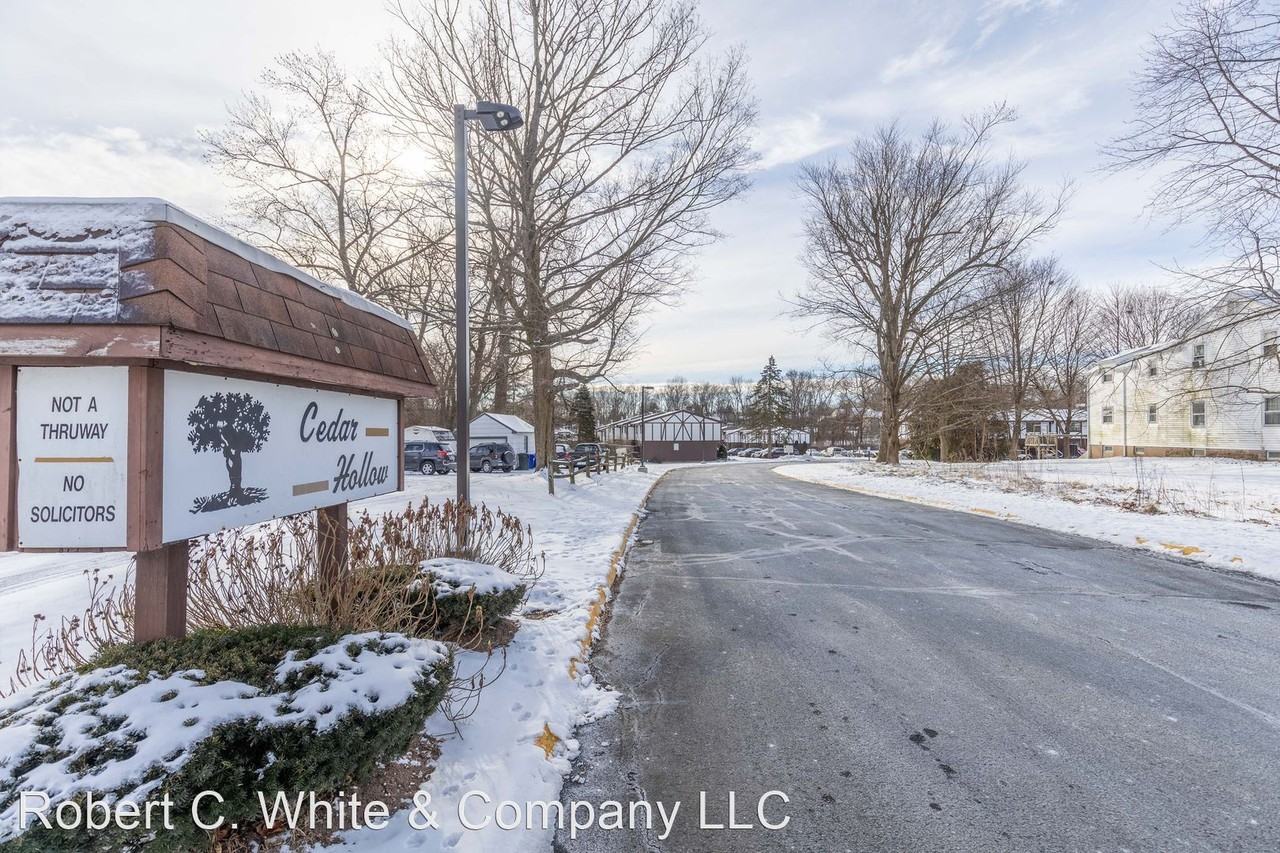 406 Cedar Hollow Dr #406 - Photo 3 of 30