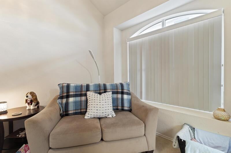3442 Eagles Nest St - Photo 3 of 9