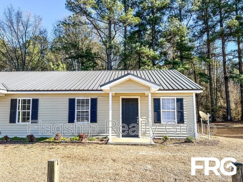 208 Connie Cir - Photo 2 of 23