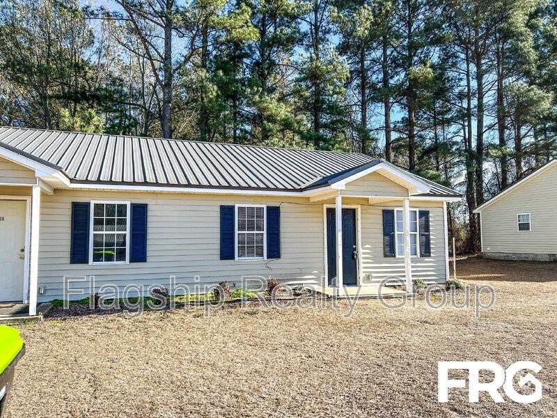 208 Connie Cir - Photo 3 of 23