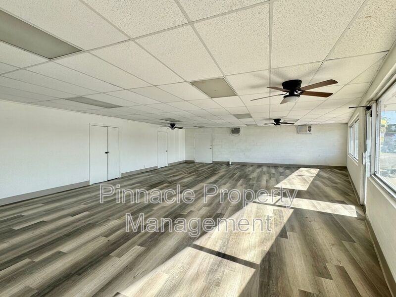 2312 W Avenue N - Photo 3 of 6