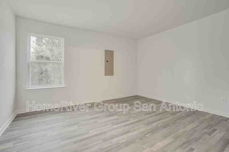 114 Ardmore St - Photo 3 of 21