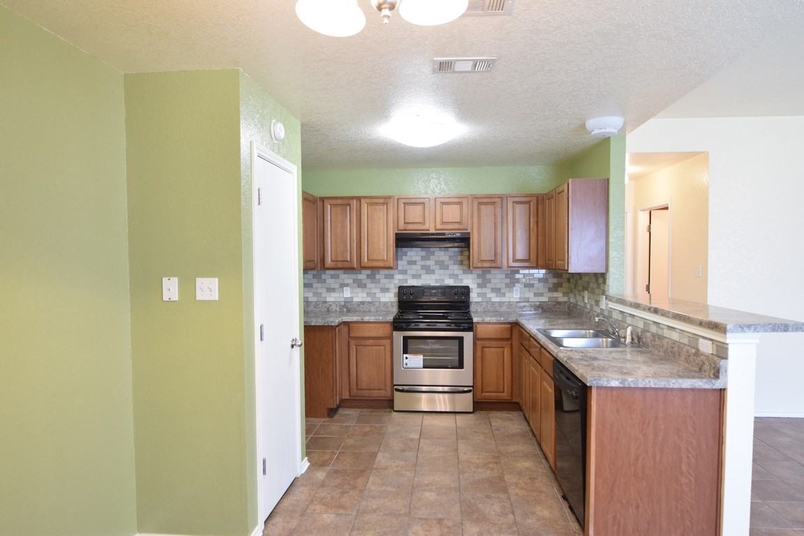507 E Union - Photo 5 of 16