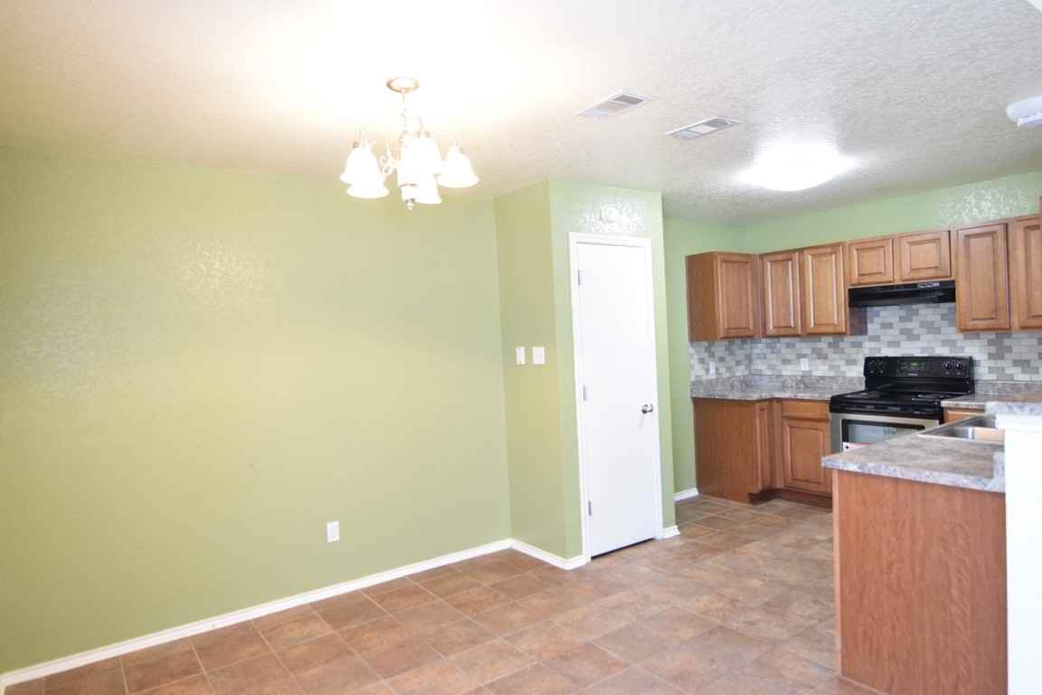 507 E Union - Photo 6 of 16