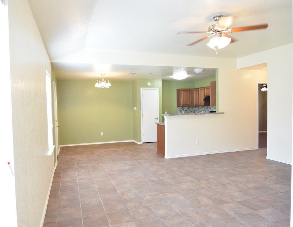 507 E Union - Photo 7 of 16