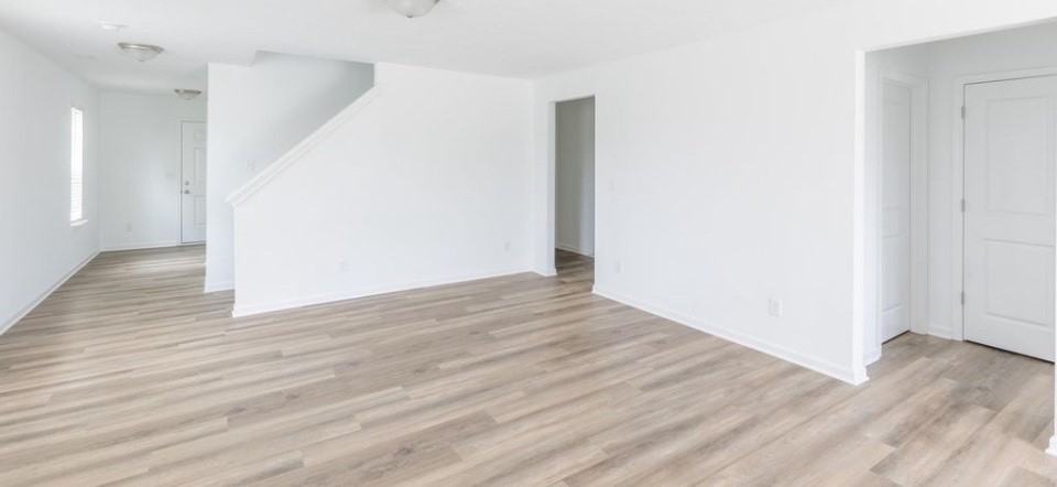 1111 Cobra Dr - Photo 3 of 15