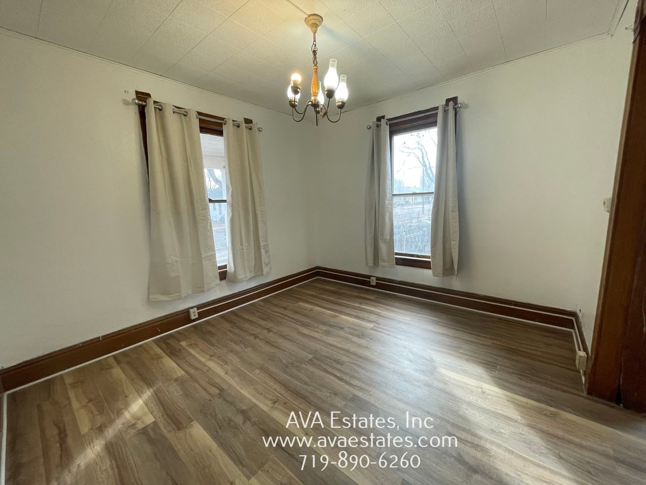 1307 Cypress St - Photo 3 of 23