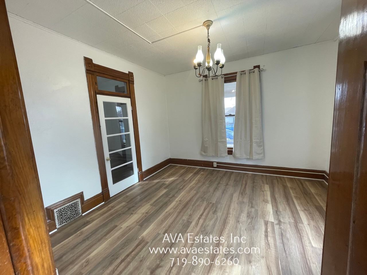 1307 Cypress St - Photo 4 of 23