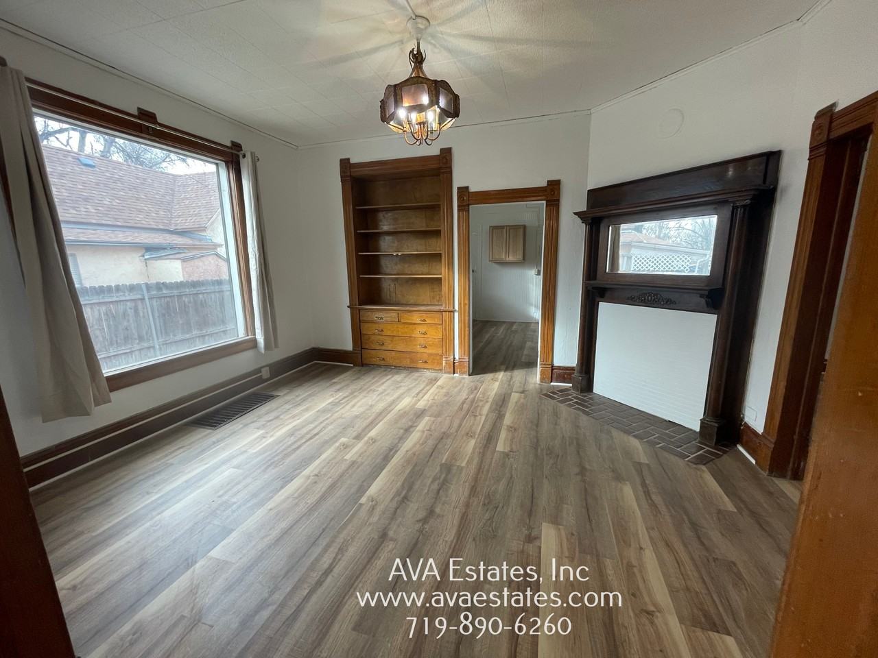 1307 Cypress St - Photo 5 of 23