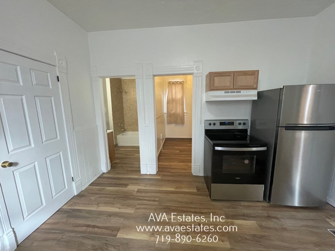 1307 Cypress St - Photo 7 of 23