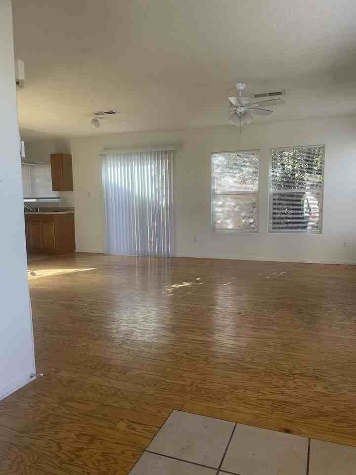 12500 Alps Way Ne - Photo 2 of 10